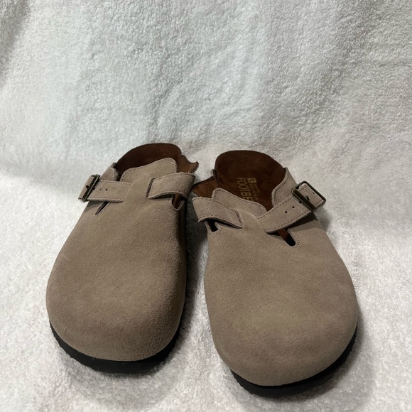 Shoes - Beige Suede Slip-On Clogs size 8